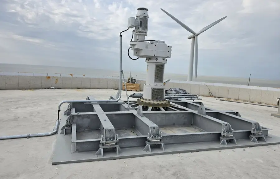 Drive unit on a grouted steel base frame
